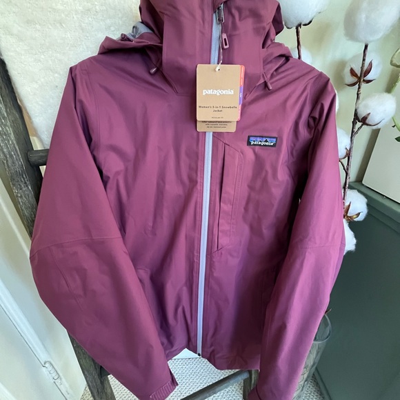 Patagonia Jackets & Blazers - Beautiful Patagonia snowbelle ski coat, 3-in-1!